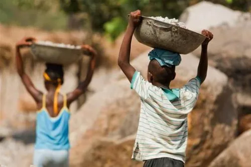 
				
					Taxa de trabalho infantil cresce 37% na Paraíba, aponta Ministério Público do Trabalho
				
				
