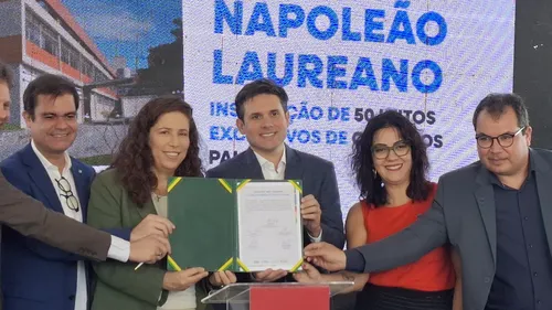 
				
					'Temos que construir com respeito ao tempo da eleição', afirma Hugo sobre apoio de Lula em 2026
				
				