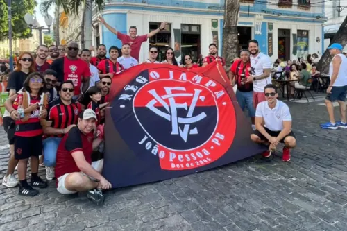 
				
					Torcida do Vitória na Paraíba comemora 20 anos e promove ação social
				
				
