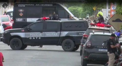 
				
					Trio suspeito de tentar explodir cofre de supermercado em Areial morre em confronto com a polícia
				
				