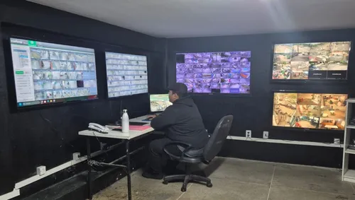 
				
					UEPB passa a usar catracas com reconhecimento facial no campus de Campina Grande
				
				