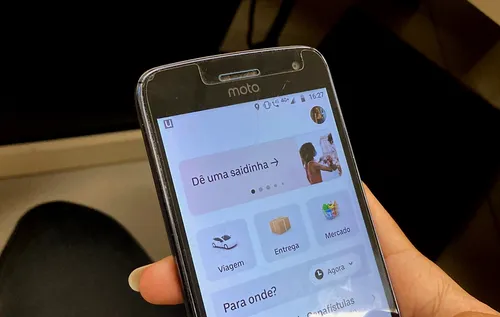 
				
					Uber testa nova função que permite passageiras escolherem apenas motoristas mulheres
				
				