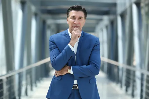 
				
					OPINIÃO: Um 'networking' sólido pode levar à formação de conexões poderosas e abrir portas
				
				
