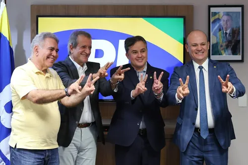 
				
					Valdemar confirma Efraim como novo presidente do PL na Paraíba
				
				