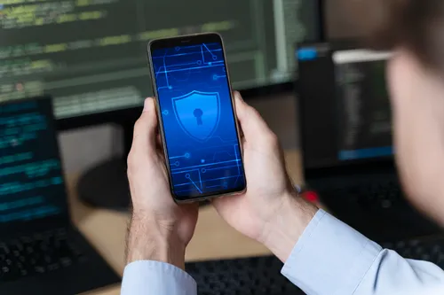 
				
					Vírus no celular: saiba como detectar e remover o problema
				
				