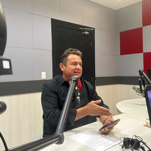 
				
					Walber diz que quem manda no PL da Paraíba é Cabo Gilberto e não Marcelo Queiroga
				
				