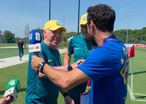 Ancelotti convida Nenê para treinar com Seleção Brasileira nos EUA