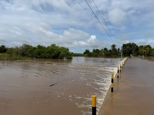 
					Após chuvas, prefeitura de Rio Tinto emite alerta para moradores deixarem áreas de risco
				
				