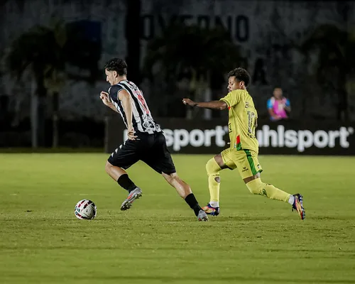 
					Botafogo-PB bate o Brusque e se aproxima do G-8 da Série C
				
				