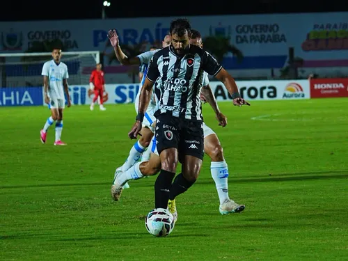 Botafogo-PB vence Confiança e segue invicto na Série C