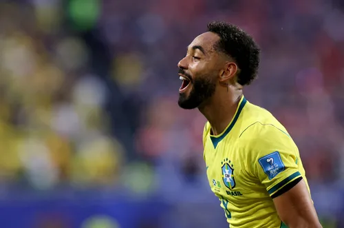 
					Brasil dá sinais sem a bola
				
				