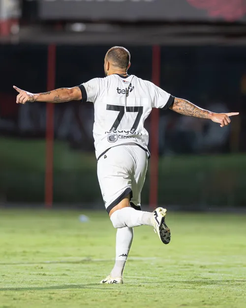 
					Carrasco do Flamengo na Copa do Brasil, Vitória não perde em casa desde jogo contra o Botafogo-PB
				
				