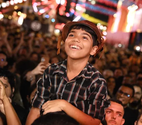 
					Conheça o menino convidado por João Gomes para tocar na abertura do São João de Campina Grande
				
				