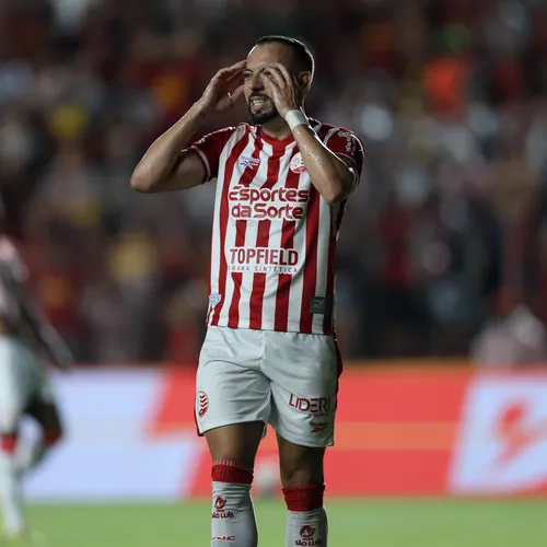 
					Conheça Paulo Sérgio, atacante que pode reforçar o Botafogo-PB na temporada
				
				