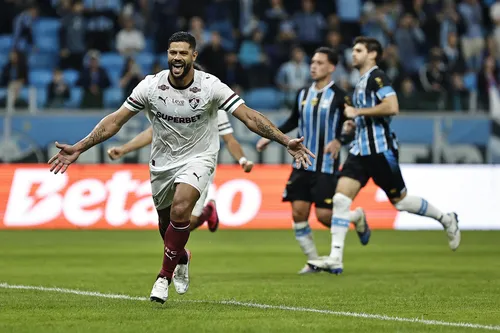 
					Hulk marca em vitória do Fluminense contra o Palmeiras e revela bastidores com Zubeldía
				
				