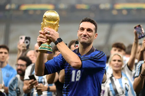 
					Copa do Mundo 2026: conheça os técnicos das 48 seleções que disputarão o Mundial
				
				