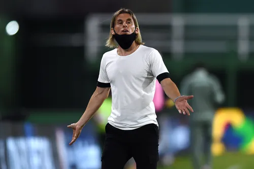 
					Copa do Mundo 2026: conheça os técnicos das 48 seleções que disputarão o Mundial
				
				