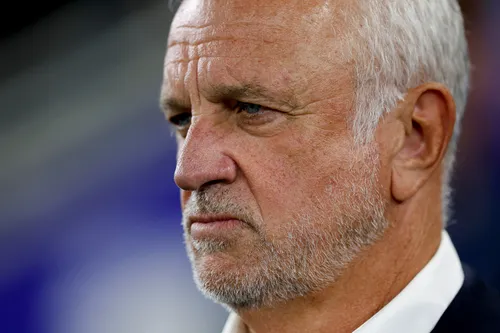 
					Copa do Mundo 2026: conheça os técnicos das 48 seleções que disputarão o Mundial
				
				