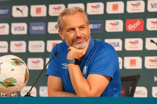 
					Copa do Mundo 2026: conheça os técnicos das 48 seleções que disputarão o Mundial
				
				