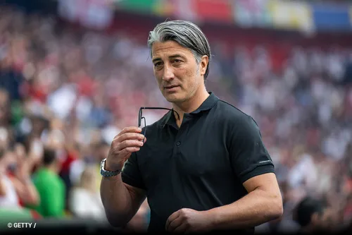 
					Copa do Mundo 2026: conheça os técnicos das 48 seleções que disputarão o Mundial
				
				