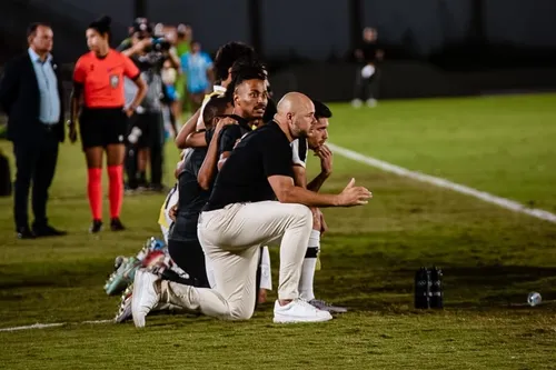 
					Da desconfiança à recuperação: relembre a passagem de Adriano Souza no Treze em 2026
				
				