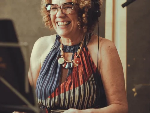 Josélia Ramalho lança álbum autoral 'Parahybana' com raízes paraibanas