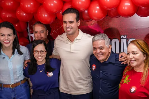 
					Em convenção, Mobiliza oficializa apoio a Lucas e defende vice mulher na chapa
				
				