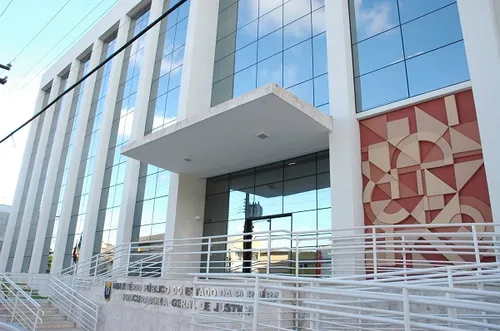 MPPB exige adequação em edital de concurso para professores em Campina Grande