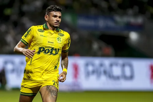 
					Livre no mercado, Tiquinho Soares entra na mira do Sport após rescindir com o Santos
				
				