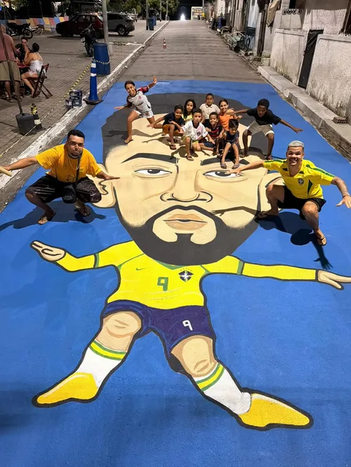 
					Matheus Cunha é homenageado com pintura em rua de João Pessoa; confira imagens
				
				