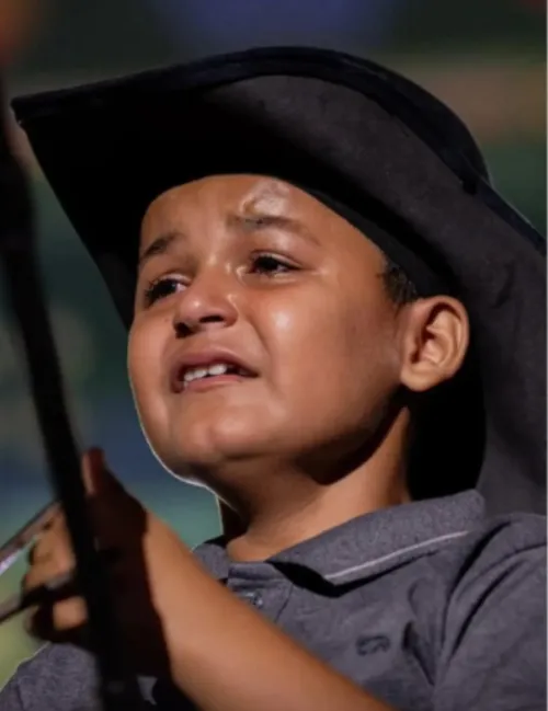 
					Menino de 9 anos realiza sonho ao tocar com João Gomes em Santa Luzia: 'Não imaginava'; VÍDEO
				
				