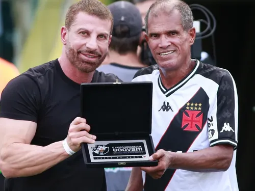 
					Morre Geovani, ídolo do Vasco e ex-jogador do Botafogo-PB, aos 62 anos
				
				