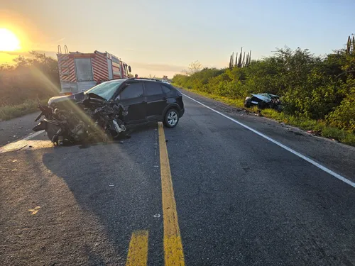 Motorista morre em grave acidente na BR-230; duas pessoas ficam feridas