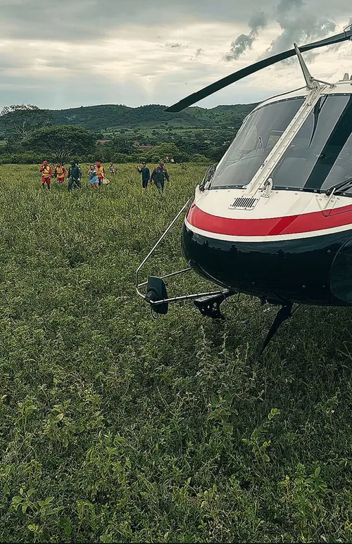 
					Mulher dá à luz em comunidade isolada por chuvas e é resgatada de helicóptero na PB
				
				
