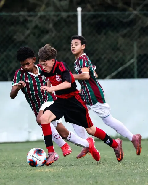 
					Paraibano marca golaço e dá título do Campeonato Carioca Sub-12 ao Flamengo; veja vídeo
				
				