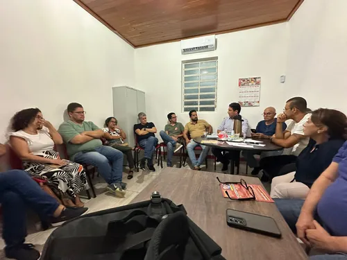 
					PT prepara reação ao Congresso, reforça proximidade com Veneziano e marca agenda com Edinho Silva
				
				