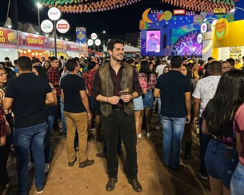 
					São João 2026: confira tendências de roupas e acessórios para as festas juninas
				
				