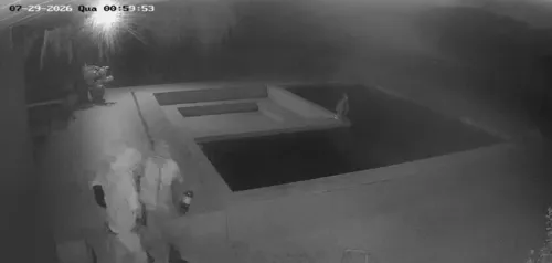 
					Vitor Hugo, ex-prefeito de Cabedelo, tem casa assaltada e documentos furtados; VÍDEO

				
