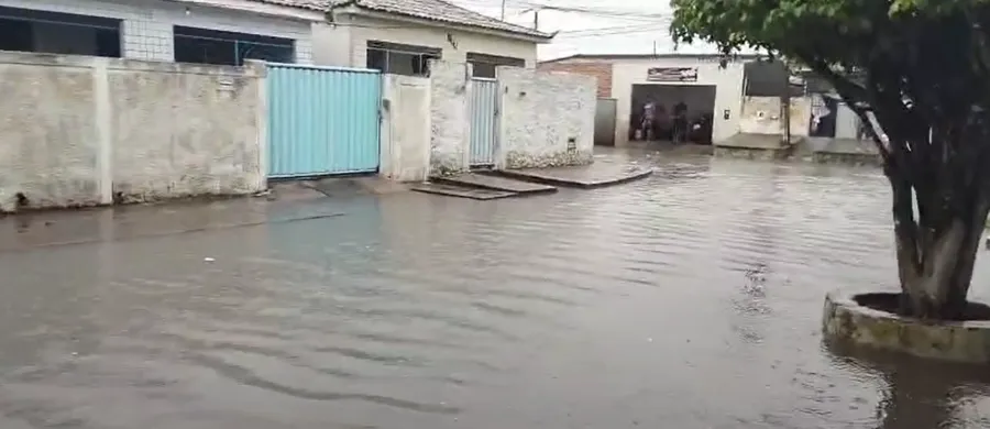 Chuvas causam transtornos em cidades da Grande João Pessoa