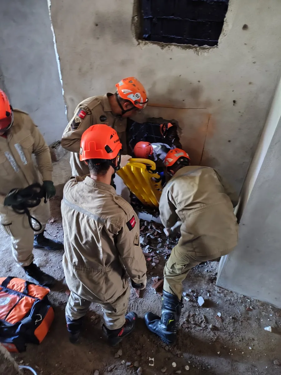 Trabalhador cai em fosso de elevador e fica ferido em João Pessoa