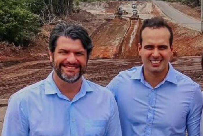 Lucas Ribeiro faz gesto de aproximação a Leo Bezerra após rompimento político
