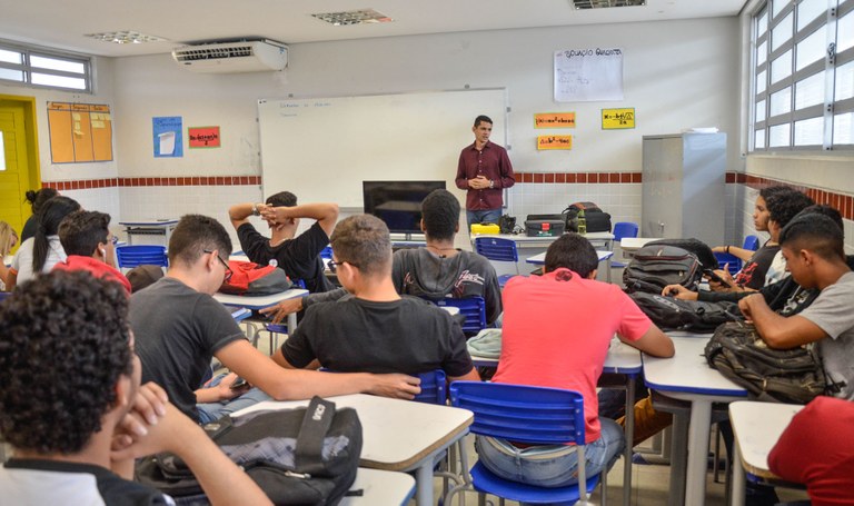 Taxa de analfabetismo cai 1,1% na Paraíba entre 2024 e 2025, aponta Pnad