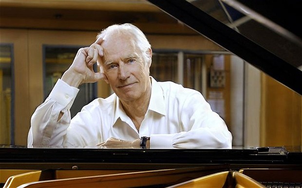 George Martin, o "Quinto Beatle" que impulsionou o som da lendária banda