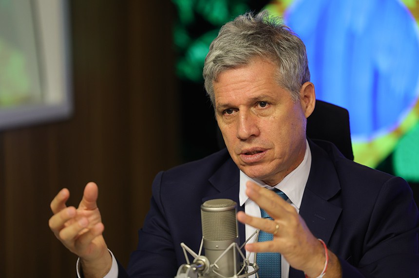 Paulo Teixeira vê como positivo dois palanques de Lula na Paraíba