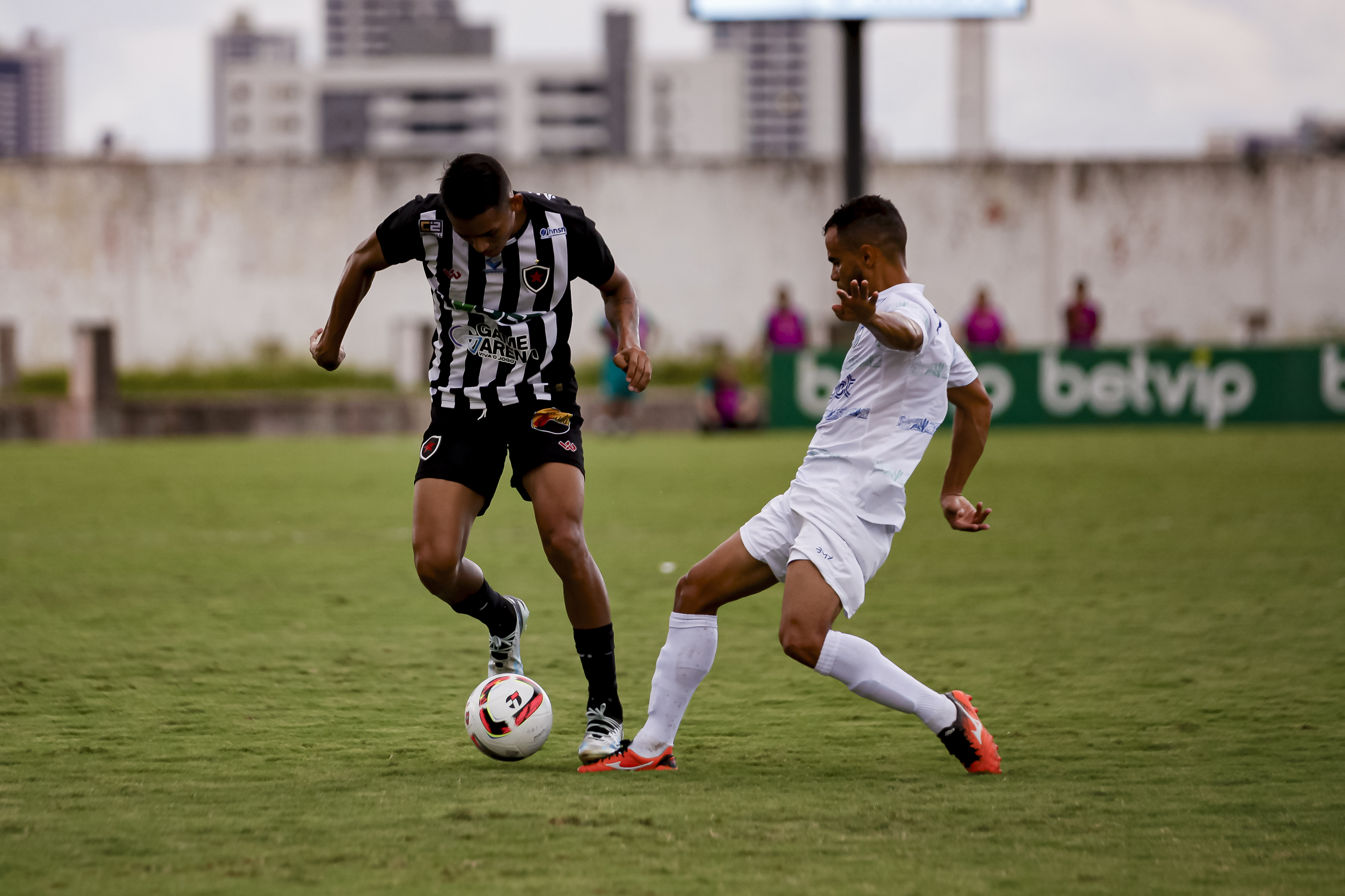 Serra Branca e Botafogo-PB se reencontram na semifinal do Paraibano após duas temporadas