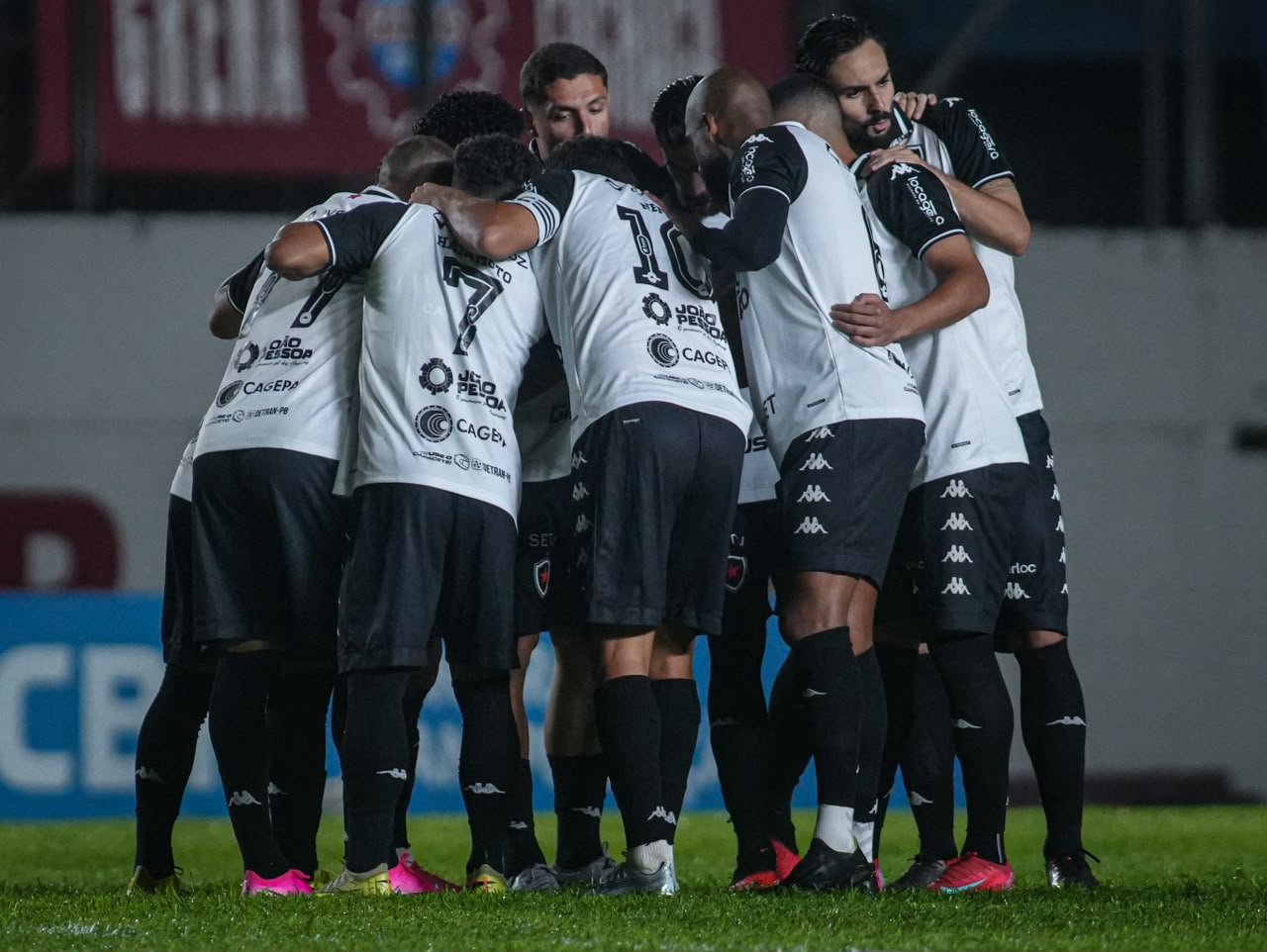 Série C 2026: após empate com o Santa Cruz, Botafogo-PB tem 87.3% de chances de se classificar