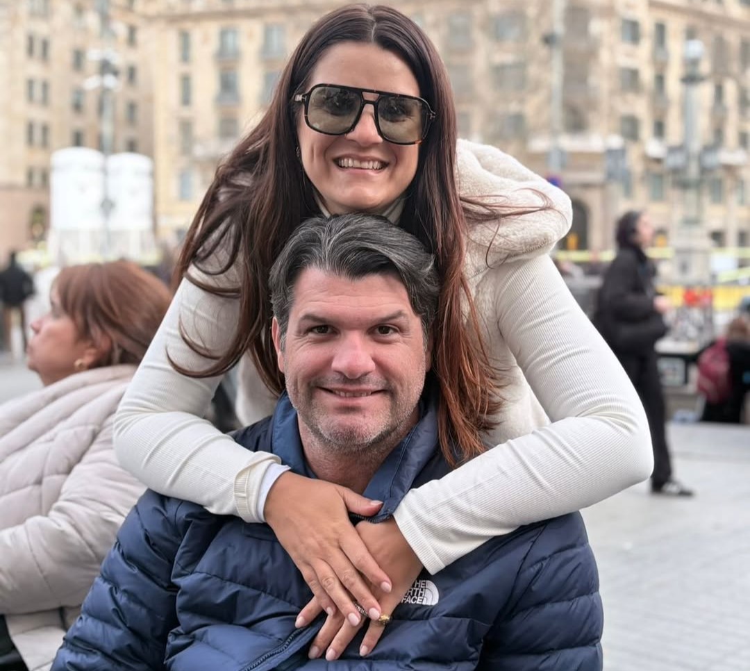 Esposa de Leo Bezerra pede exoneração de cargo no Governo do Estado