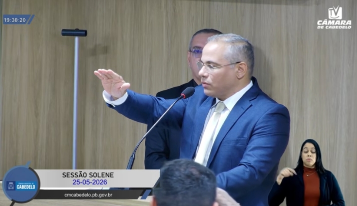Perto dos 100 dias no comando de Cabedelo, prefeito consolida afastamento de Vitor Hugo e Edvaldo