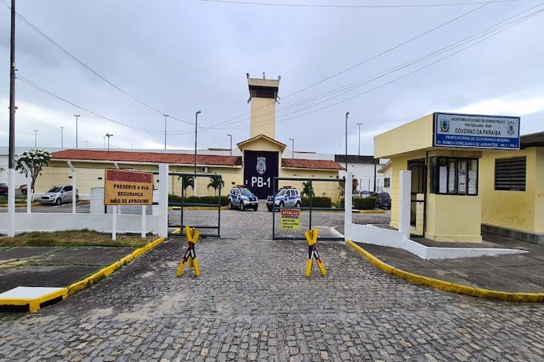Chefes de facções criminosas tentam fugir de presídio da Paraíba com alvarás de soltura falsos