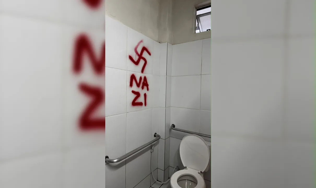 UFPB denuncia pichações com símbolos do nazismo em banheiros; MPE apura confronto na UFCG